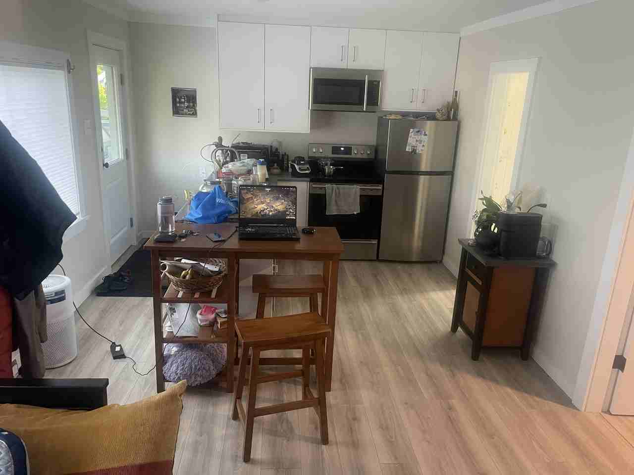 3843B Hayward Ave #1 - Photo 2 of 6