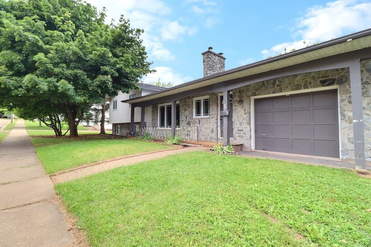 5 Scarborough Ave Lowr Level - Photo 3 of 30