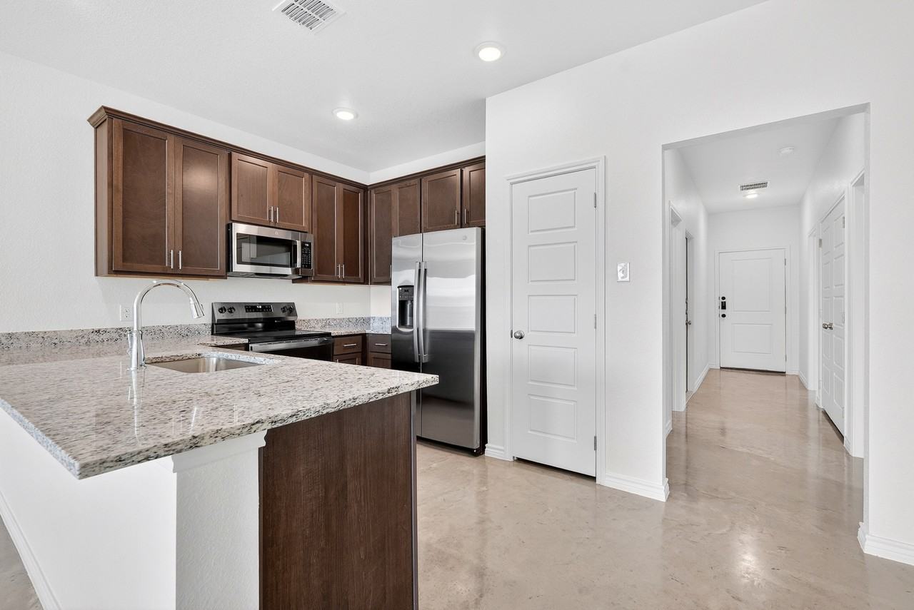 620 Pacific Crest Trl #A - Photo 3 of 12