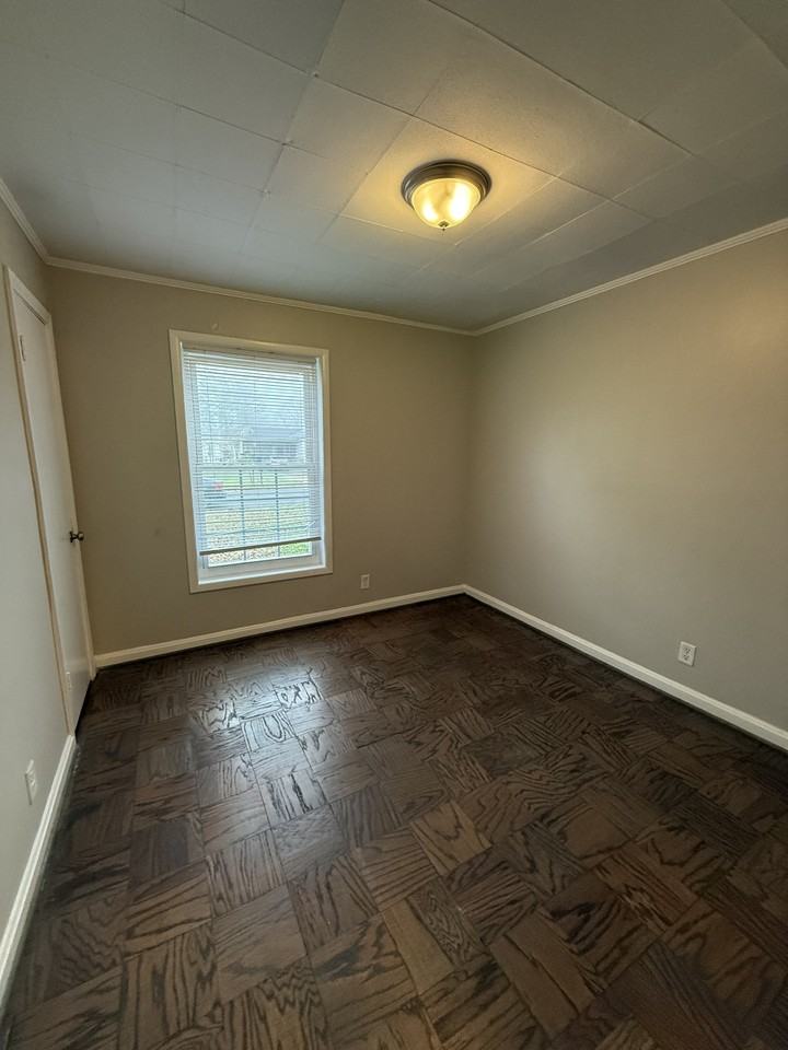 537 Grant St #1 - Photo 7 of 9