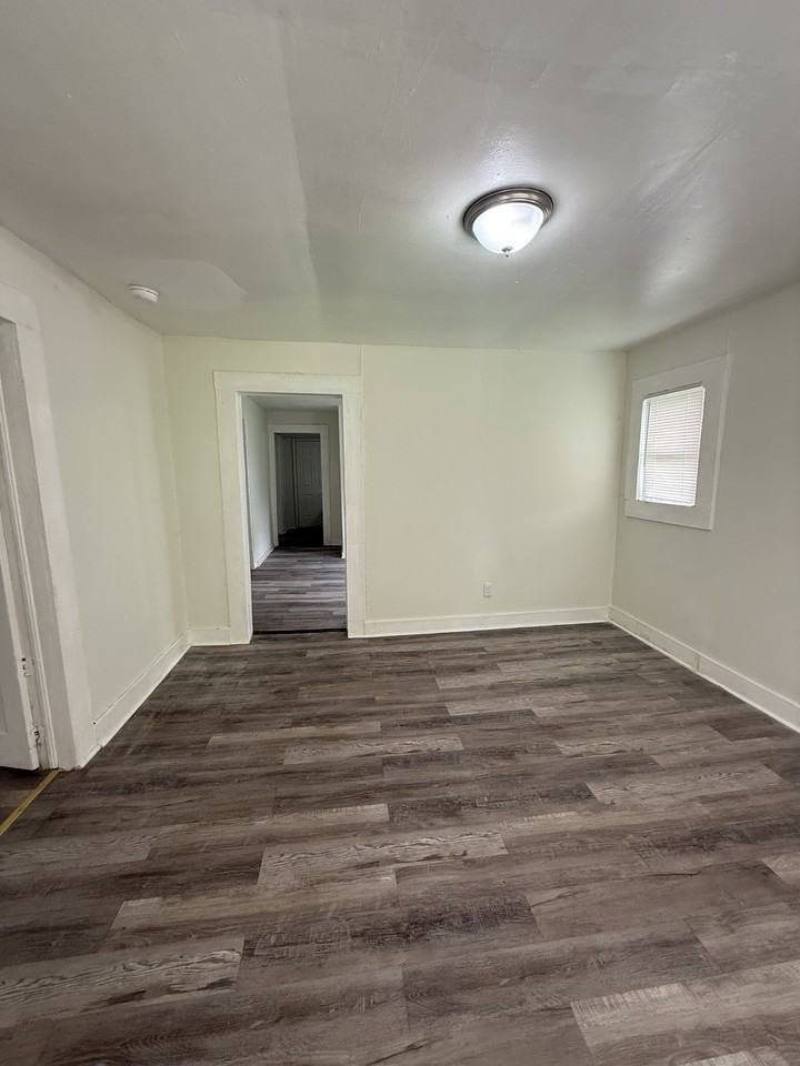 3729 Pine Ave Sw #1 - Photo 2 of 8