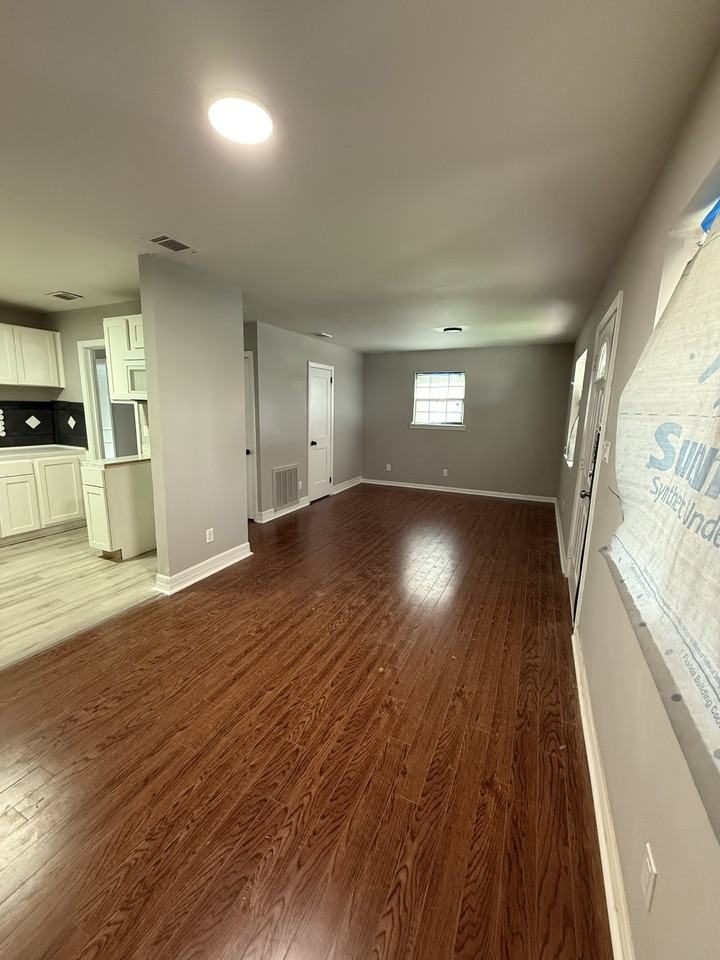 3728 Hickory Ave Sw #1 - Photo 2 of 10