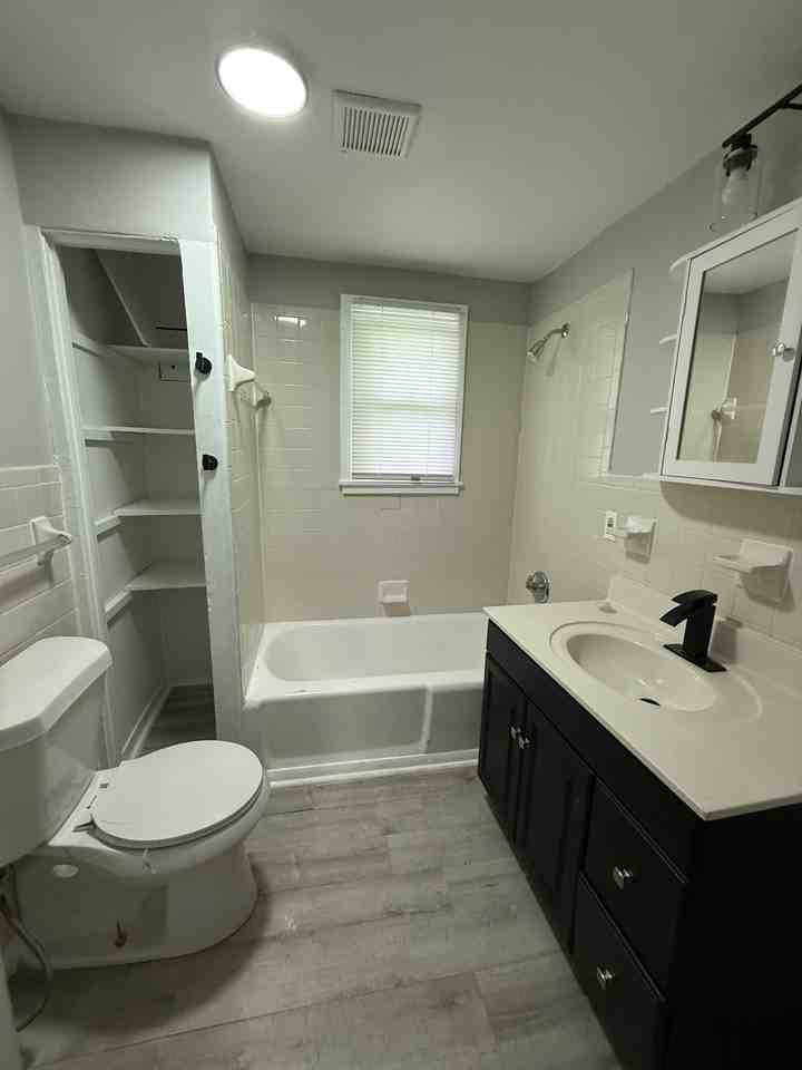 3728 Hickory Ave Sw #1 - Photo 4 of 10