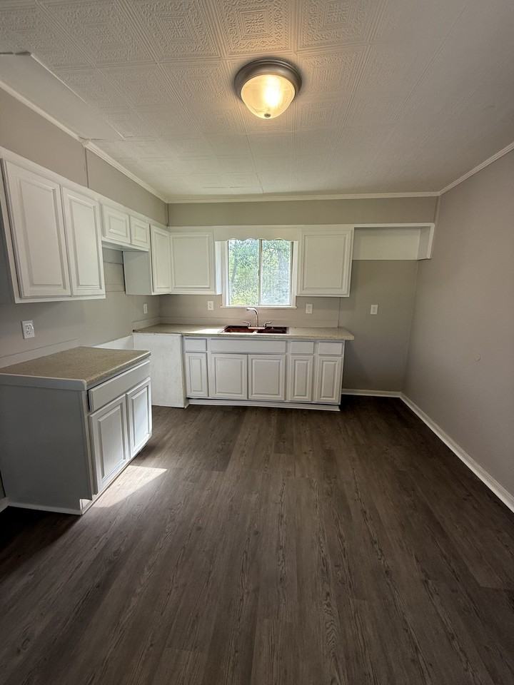 629 Lanett Ave #1 - Photo 3 of 8