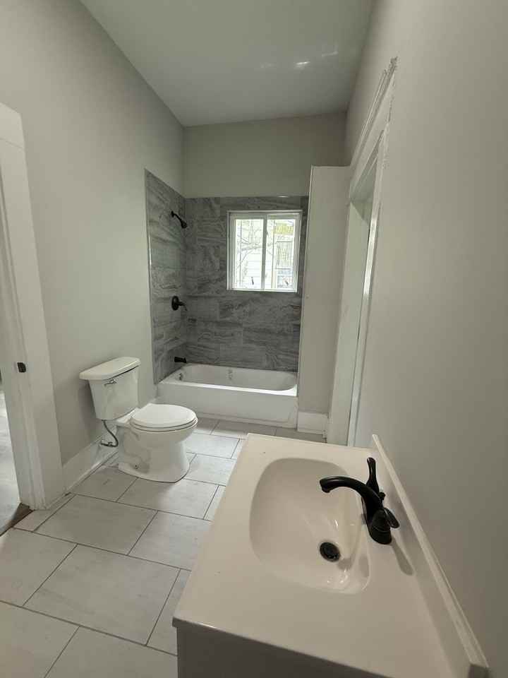 1701 Avenue I #1 - Photo 5 of 7