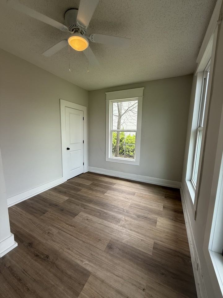 1701 Avenue I #1 - Photo 7 of 7