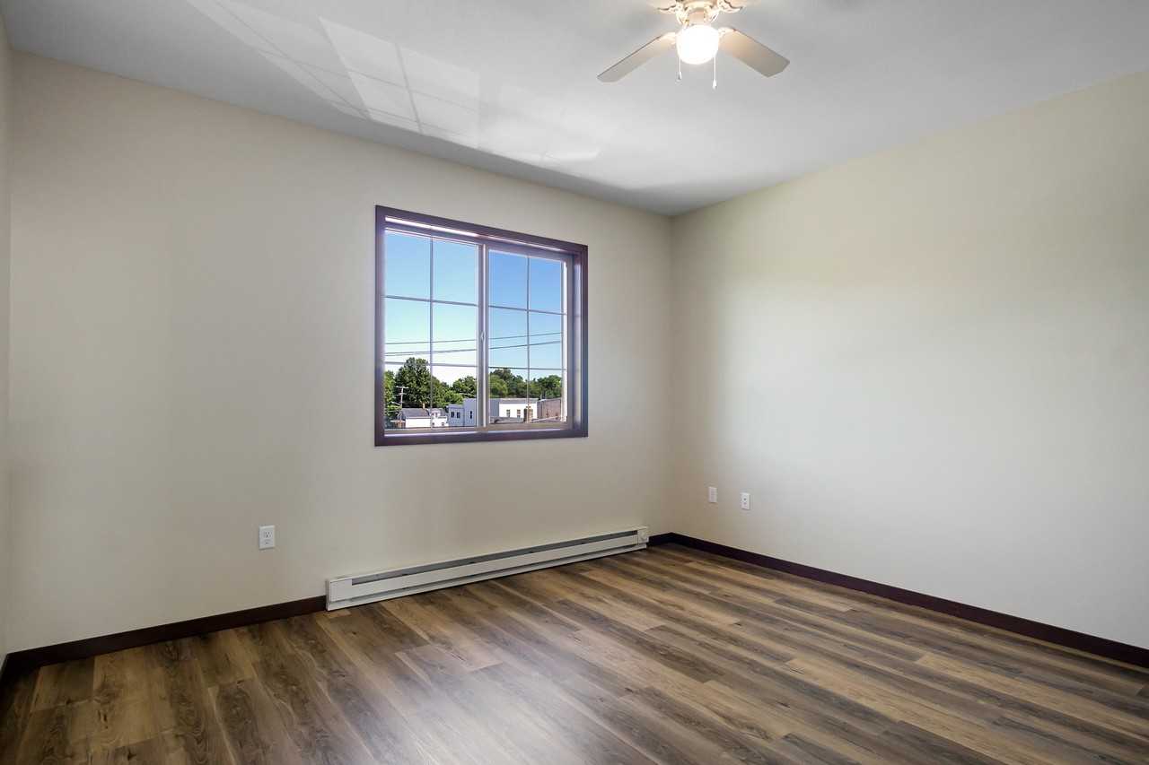 902 Menomonie St, Eau Claire, WI, USA - 32 #32 - Photo 3 of 17