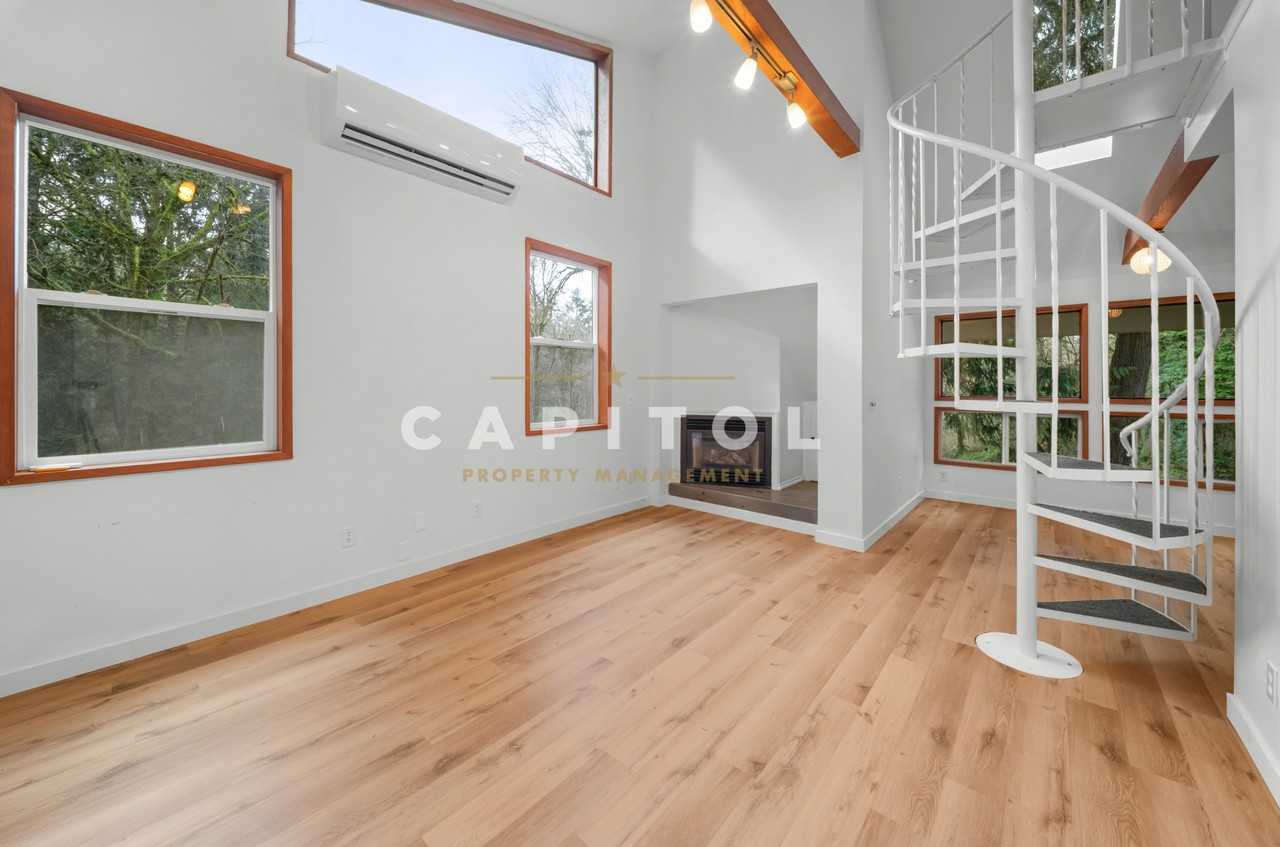 4128 Meridian Rd Ne - Photo 4 of 18