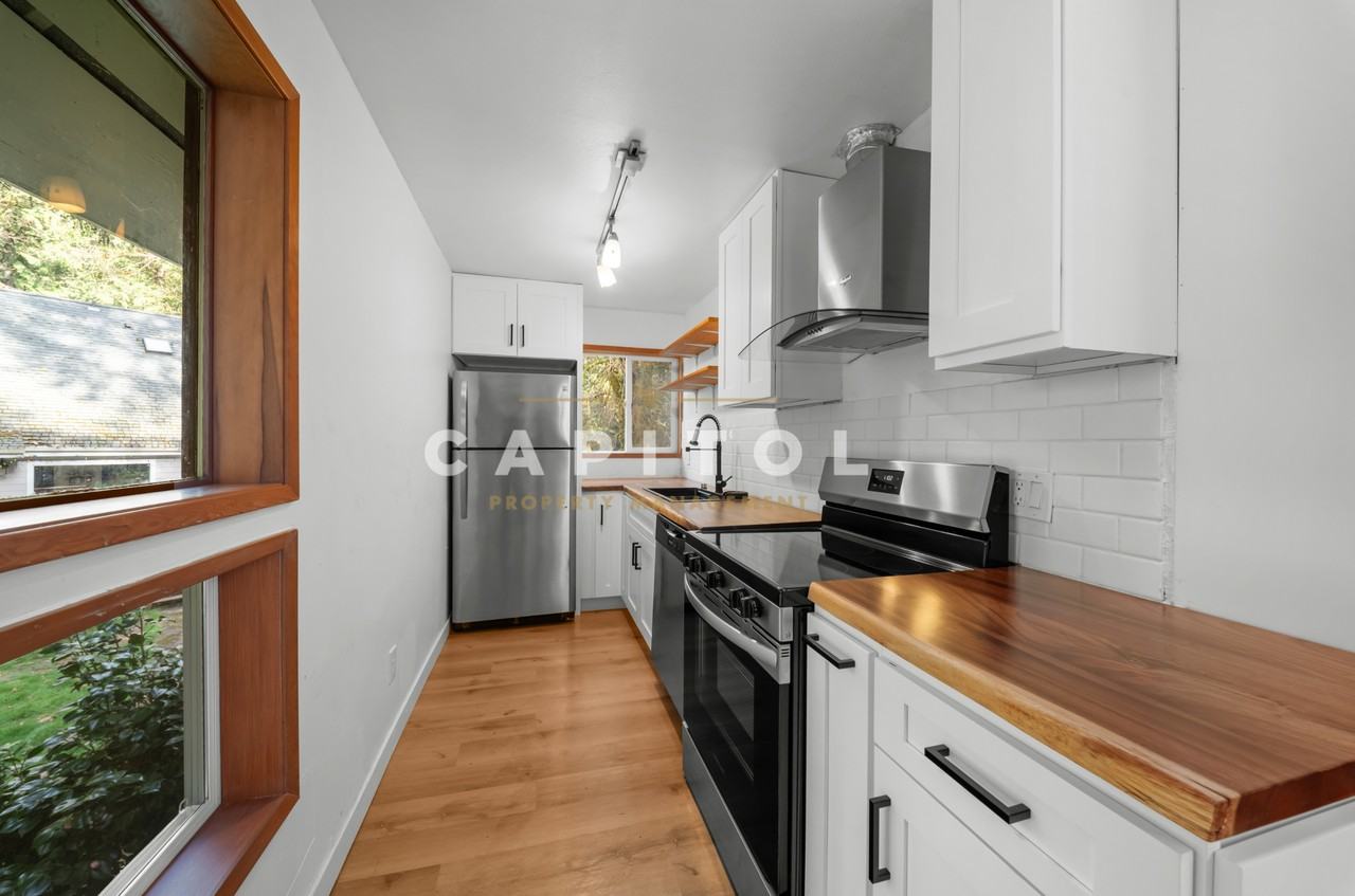 4128 Meridian Rd Ne - Photo 6 of 18