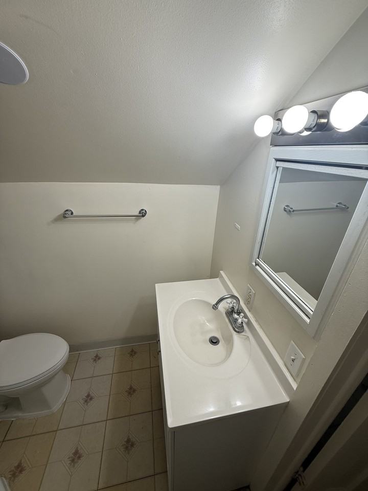 52 N West StUnit 4 #4 - Photo 3 of 12