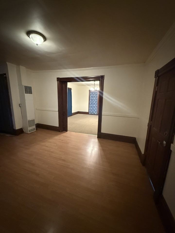 52 N West StUnit 4 #4 - Photo 7 of 12