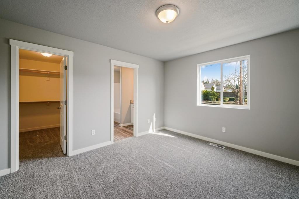 4293 Ash Grove Dr Ne - Photo 4 of 18