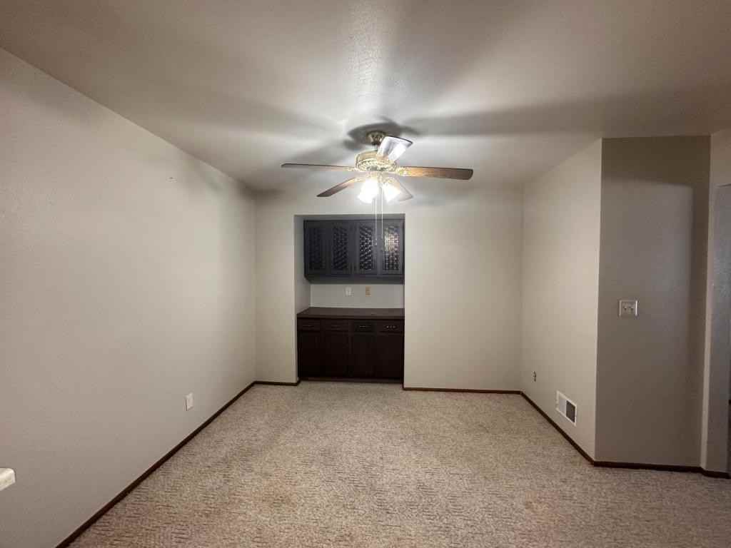 N89W15878 Main St - Photo 2 of 10