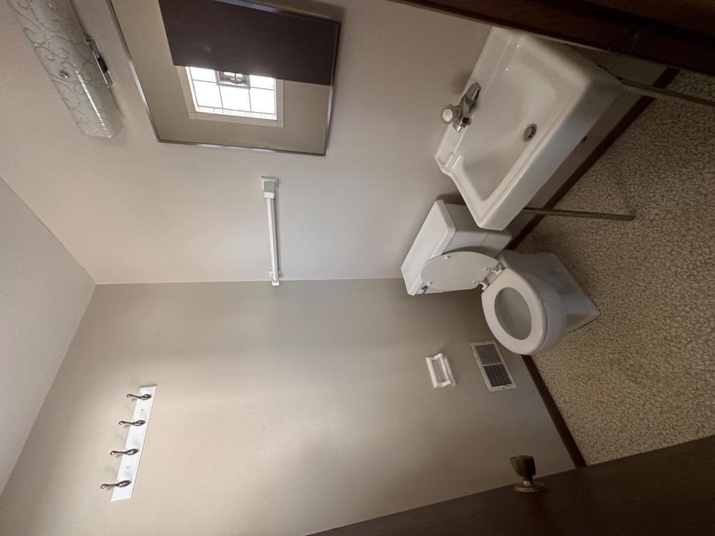 N89W15878 Main St - Photo 6 of 10