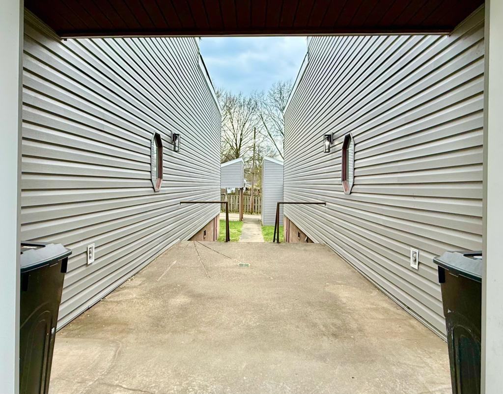 1634 19th St - Photo 3 of 27