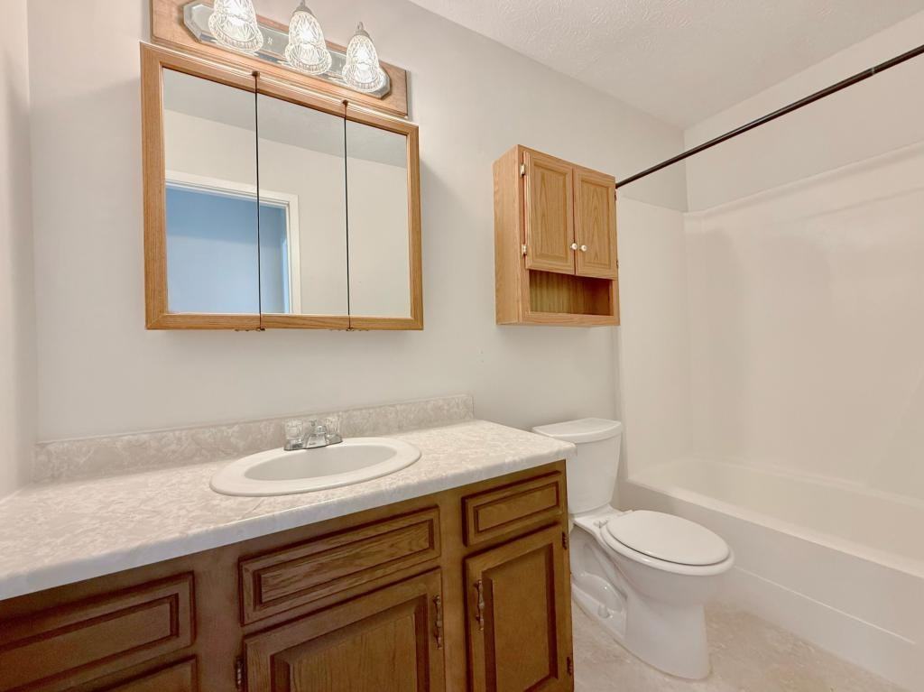 1634 19th St - Photo 4 of 27