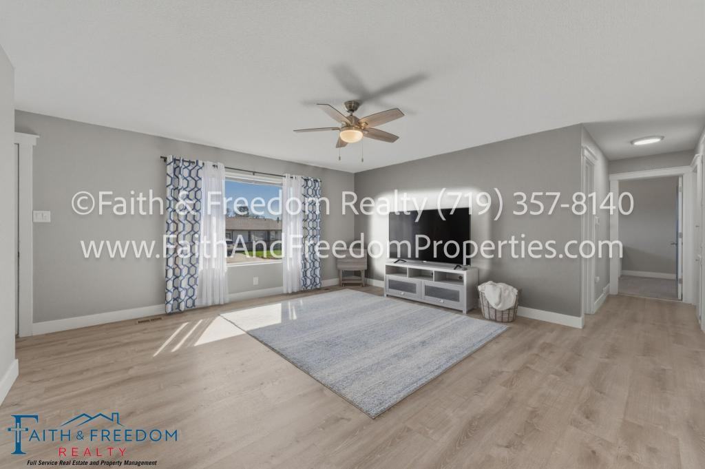 260 Everett Dr - Photo 6 of 23