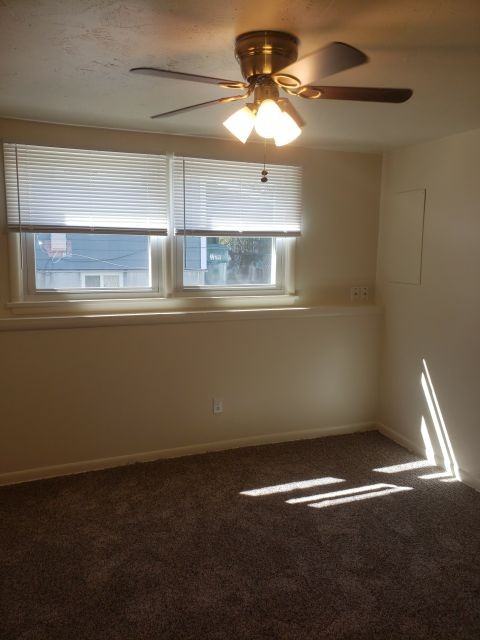 1403 Avenue F - Photo 6 of 7