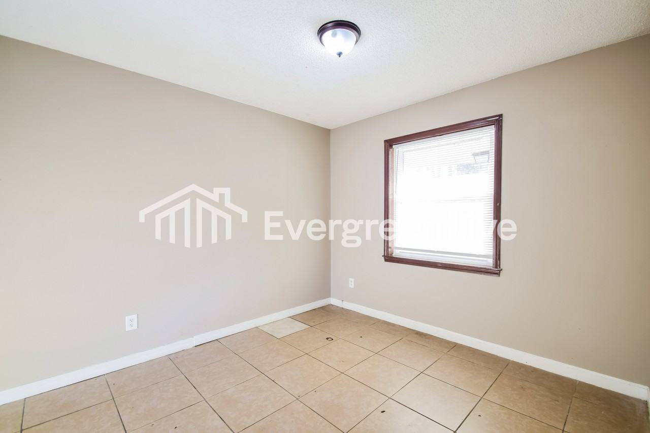 6166 Gray Oak Ave - Photo 5 of 15