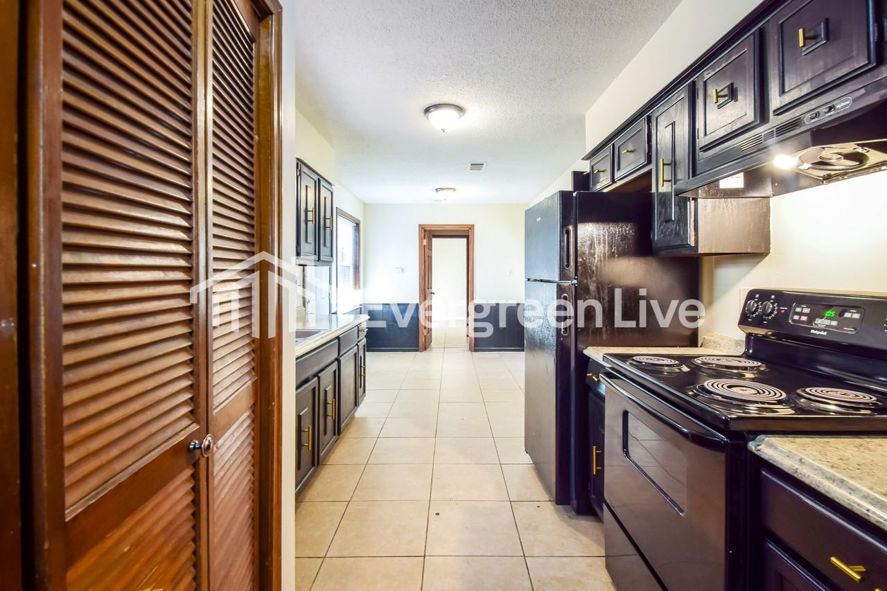 6166 Gray Oak Ave - Photo 6 of 15