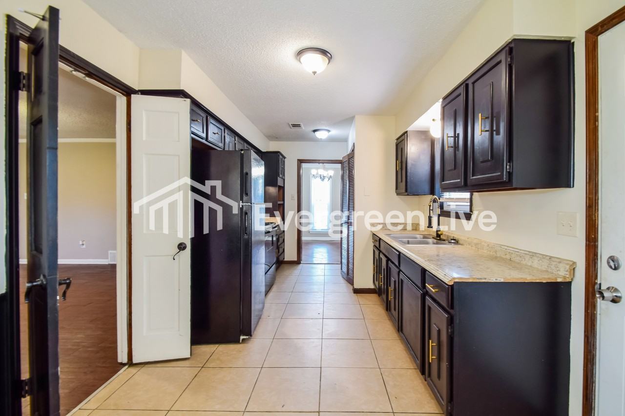 6166 Gray Oak Ave - Photo 7 of 15