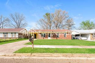 6356 Leamont Dr - Photo 1 of 1