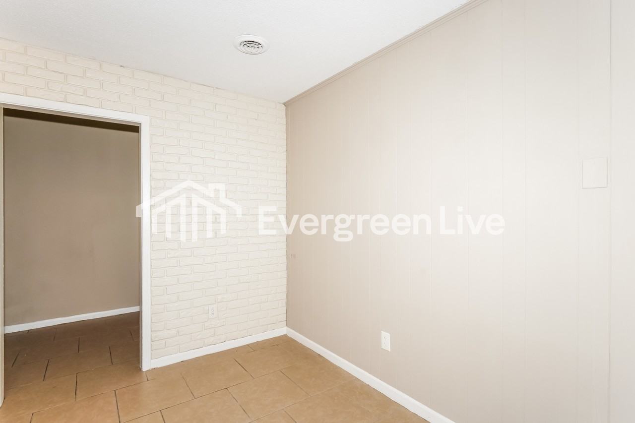 6356 Leamont Dr - Photo 7 of 15