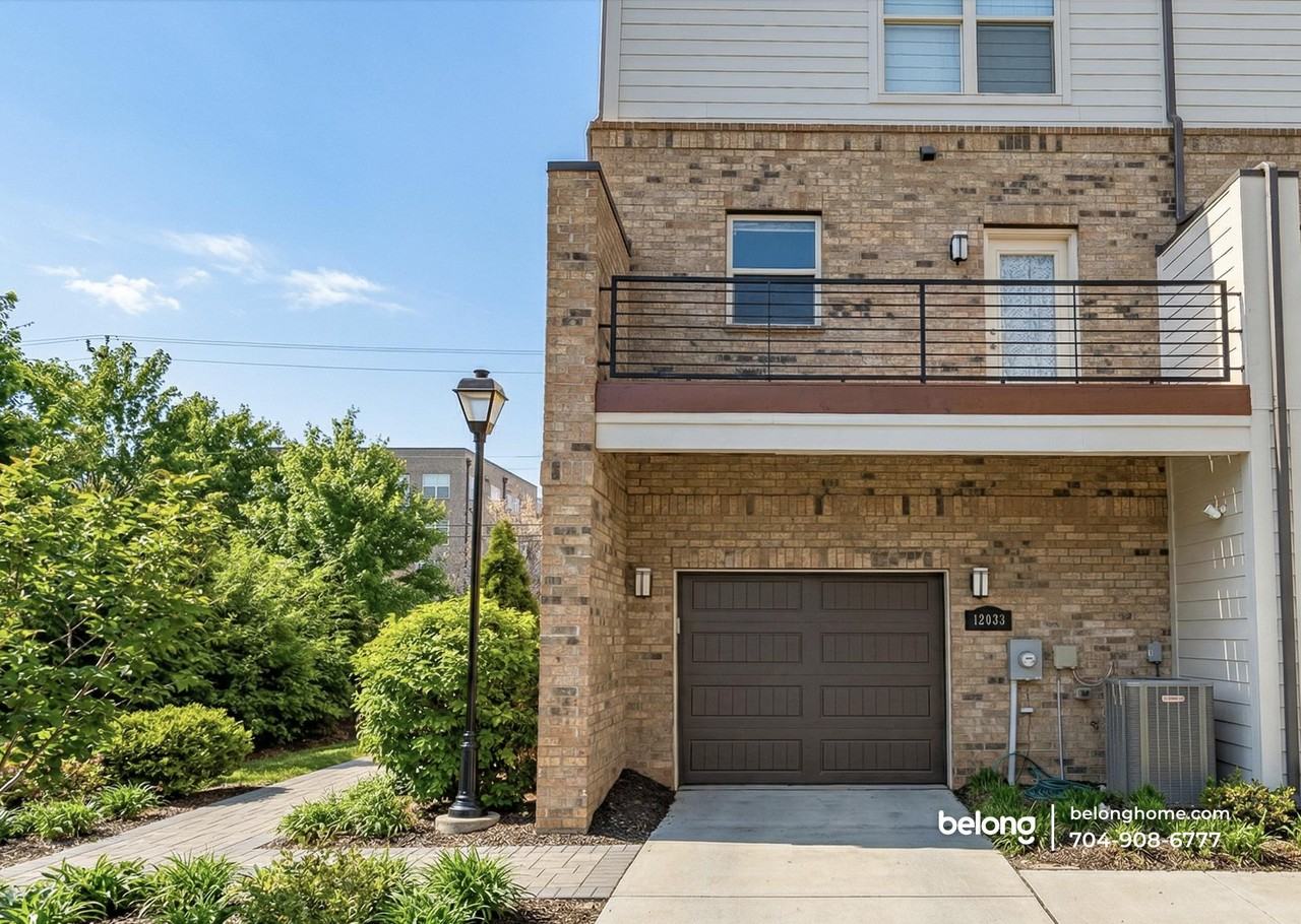 12033 Brooklyn Ave - Photo 2 of 3