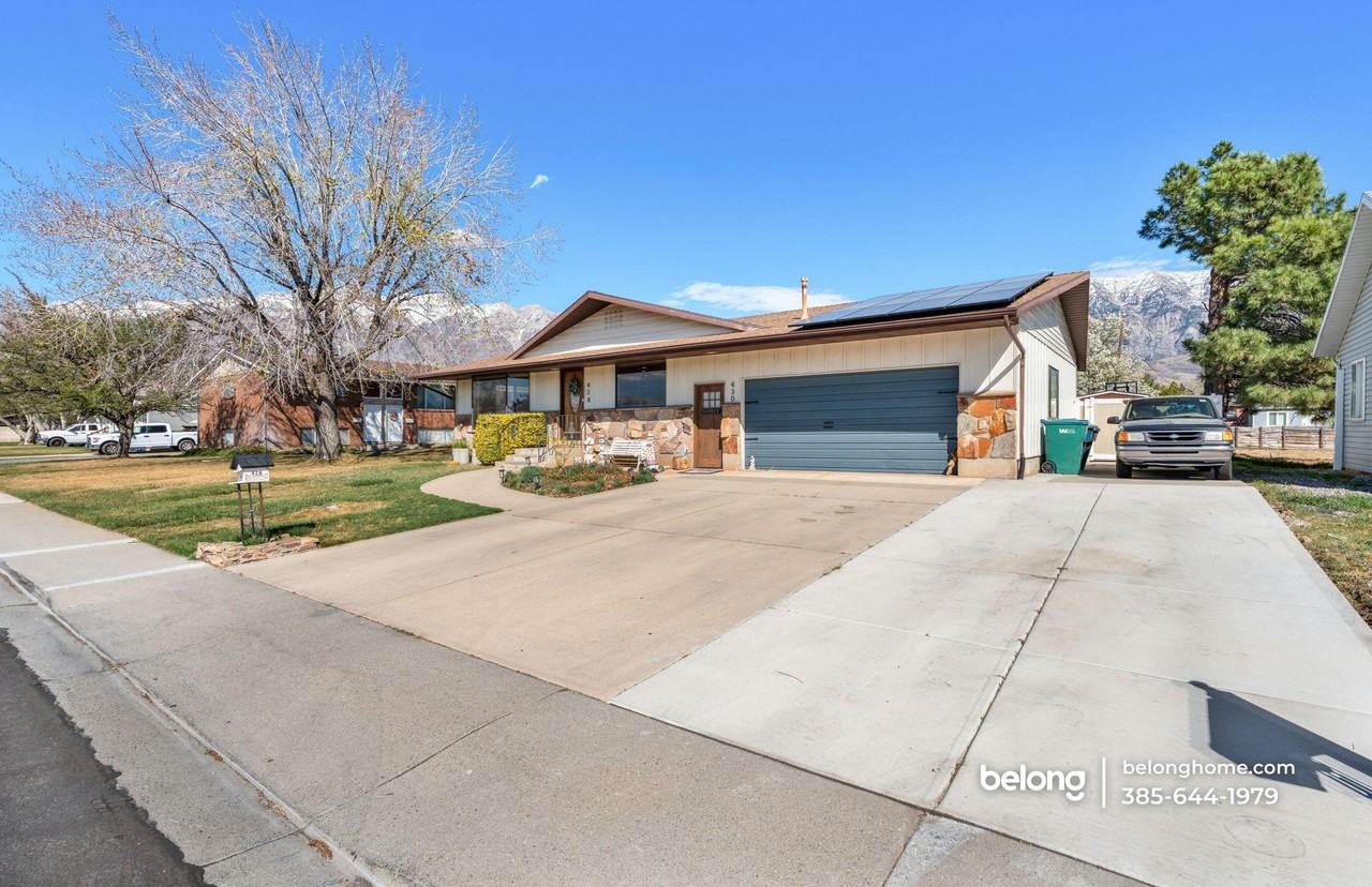 428 N 200 E - Photo 5 of 44