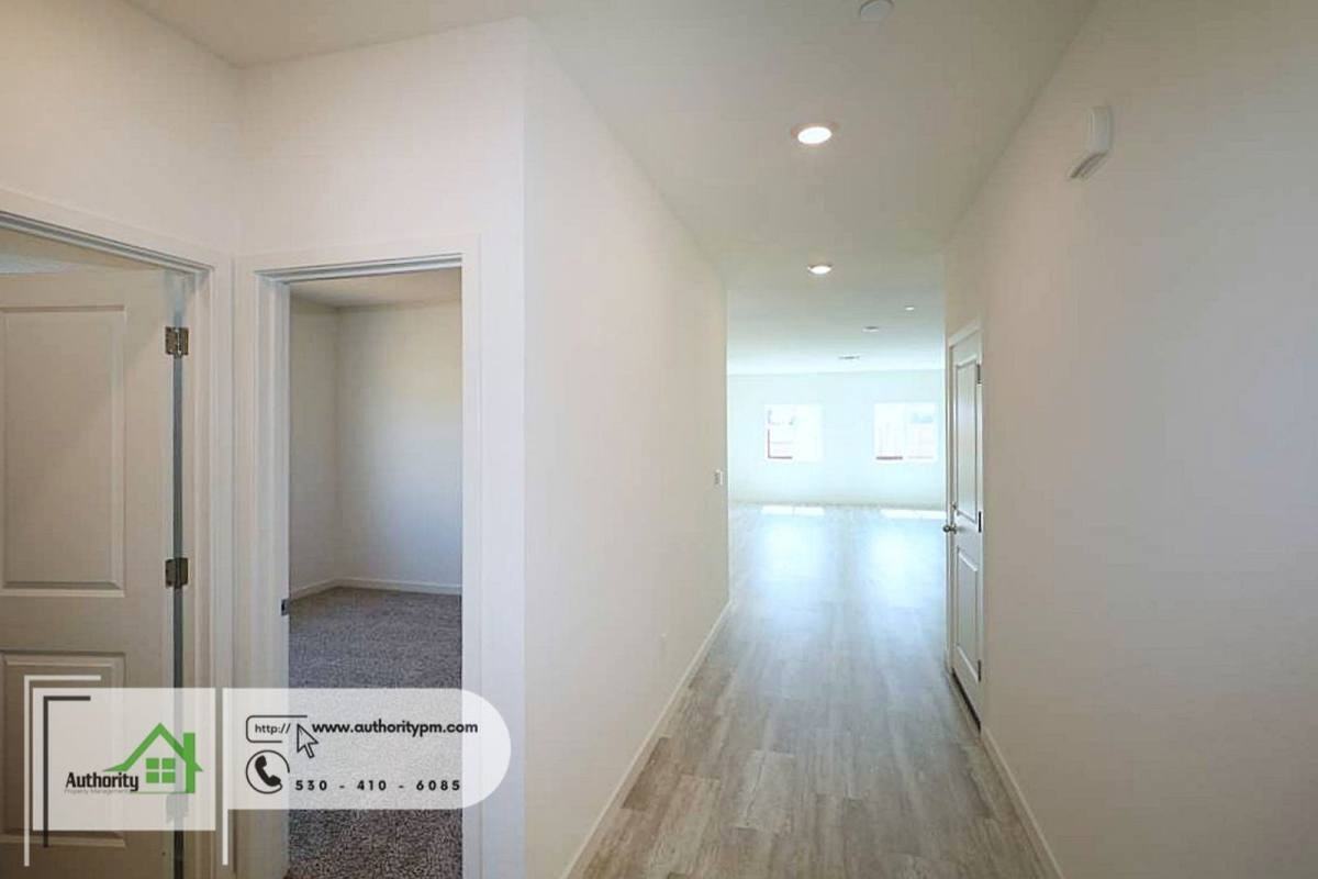 3012 Legend Ln - Photo 2 of 10