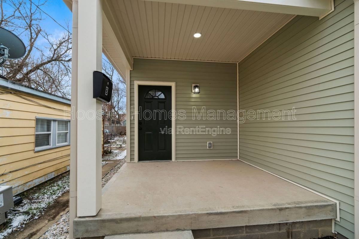 4448 Evanston Ave #B - Photo 2 of 10