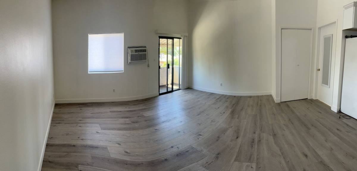 6506 Balboa Blvd #C - Photo 2 of 10