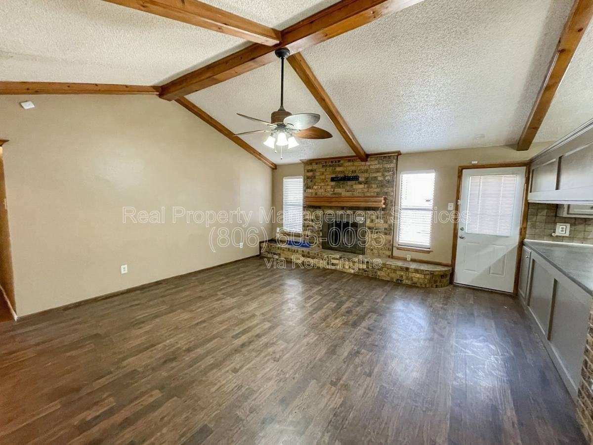 2108 77th St - Photo 3 of 8