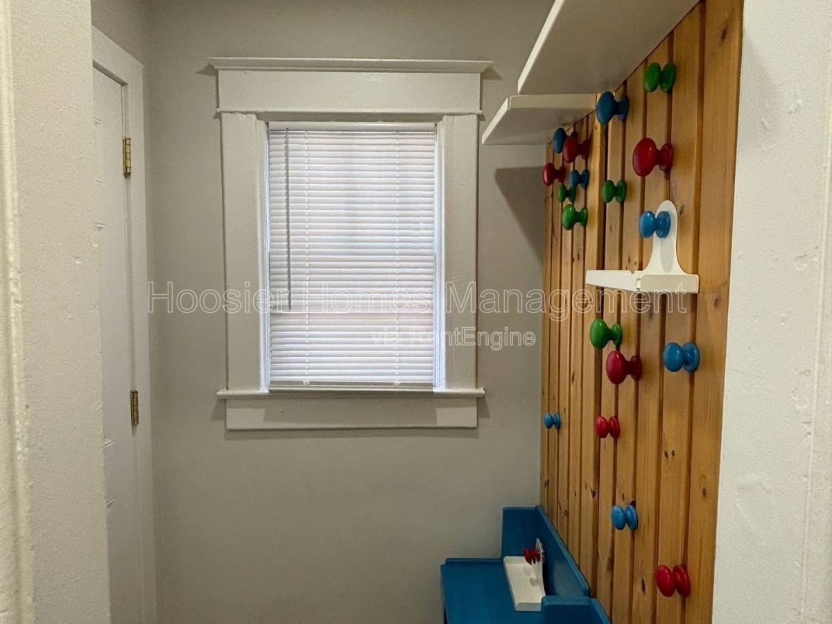 1526 Bellefontaine St - Photo 6 of 10