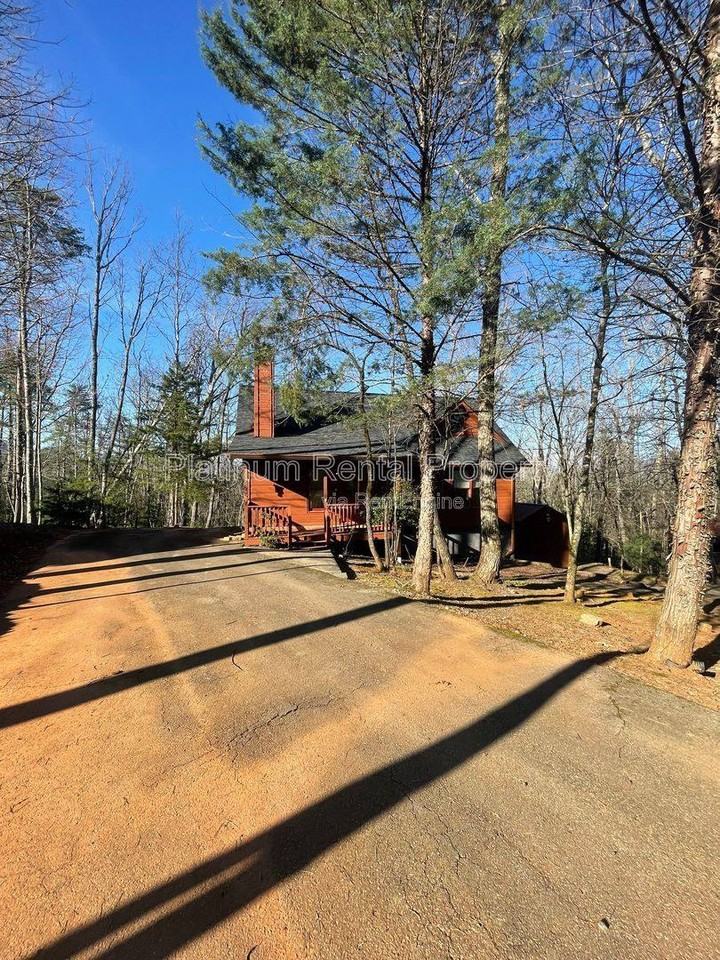 265 Hound Dog Ln - Photo 2 of 10
