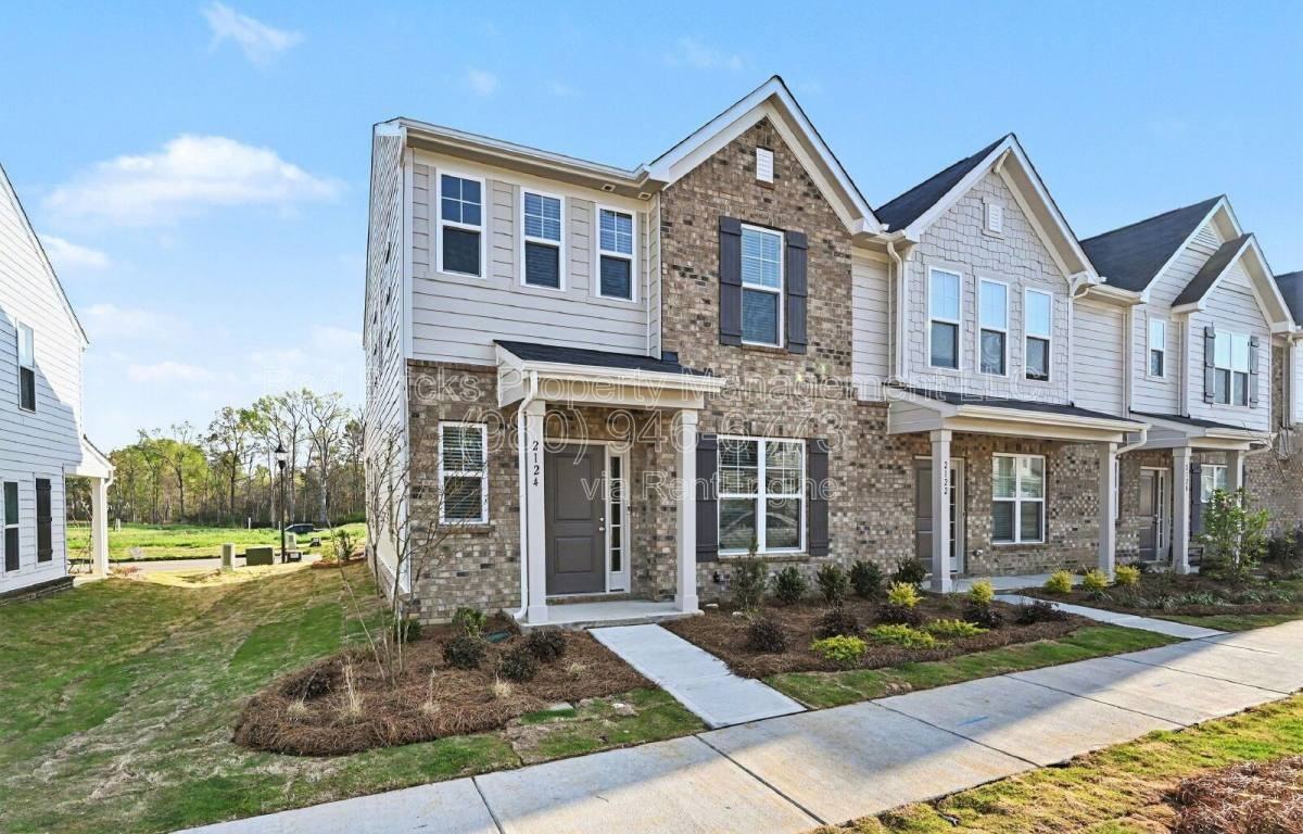 2124 Cobble Ct - Photo 2 of 10