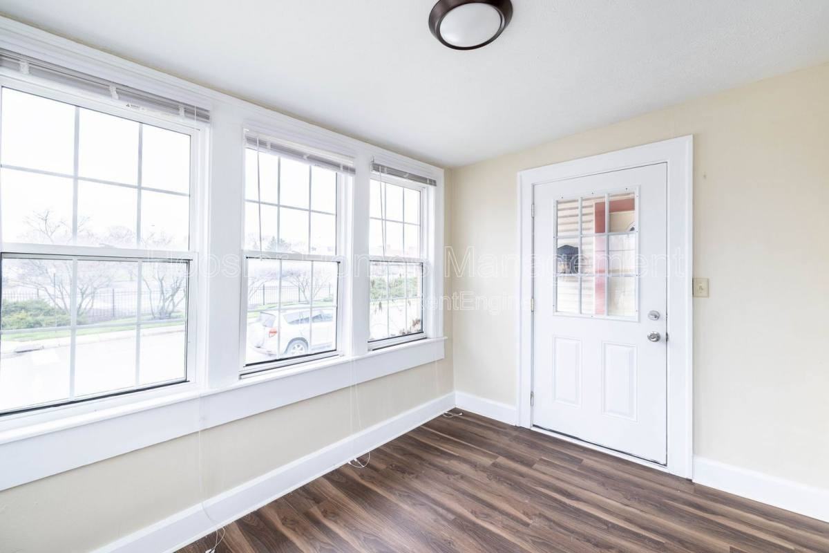2901 N Talbott St - Photo 5 of 10
