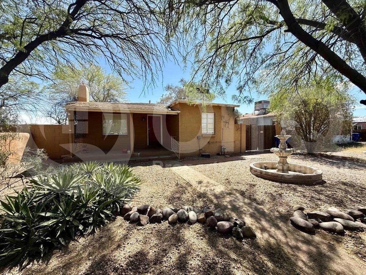 3022 E Lester St - Photo 2 of 10