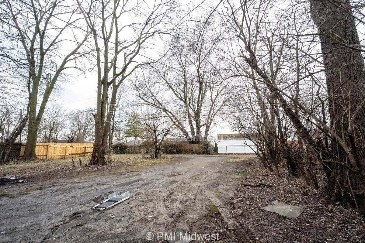 2930 N Dearborn St #B - Photo 2 of 10