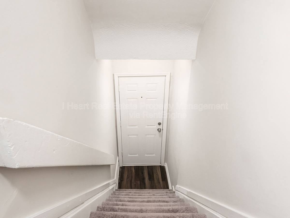 878 1 2 Sullivant Ave - Photo 4 of 9