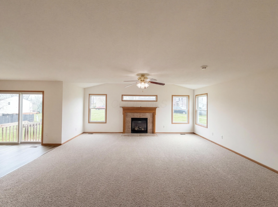 1000 Hidden Cove Way - Photo 3 of 25