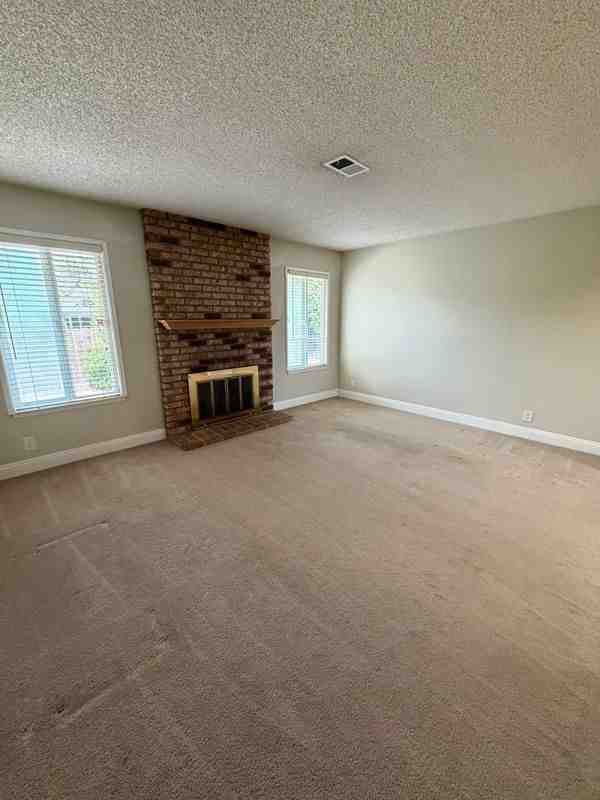 1209 Saint Louis Dr - Photo 5 of 31