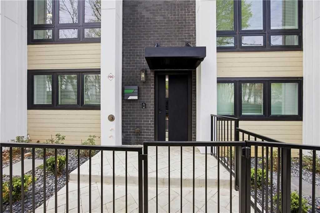 436 Markham St Sw
