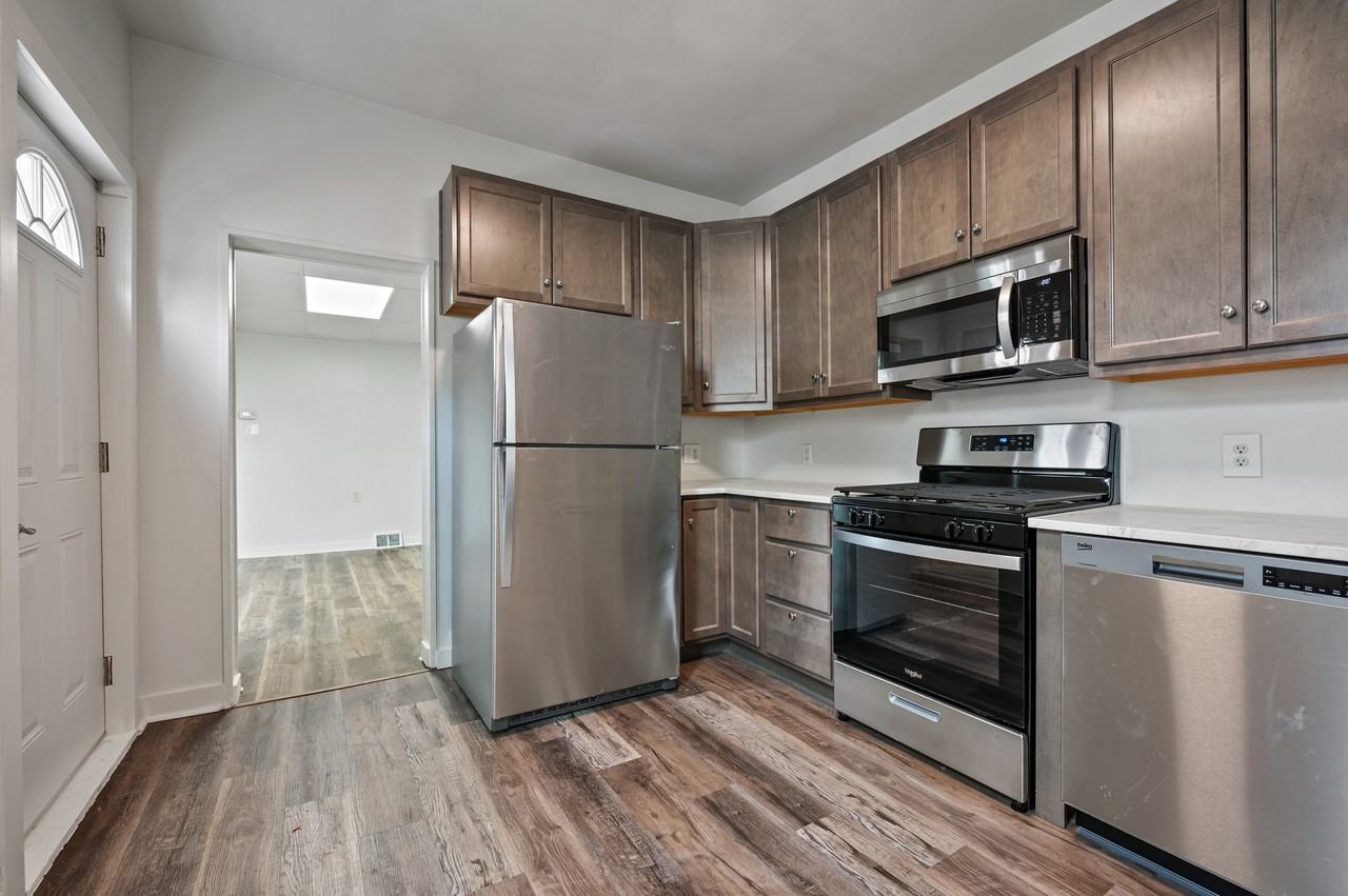 5158 Gloster St #1 - Photo 2 of 32