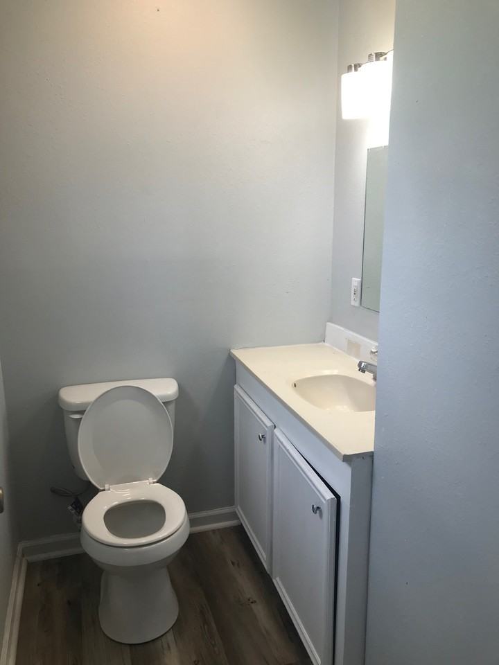 914 Prater Rd #914 - Photo 2 of 10