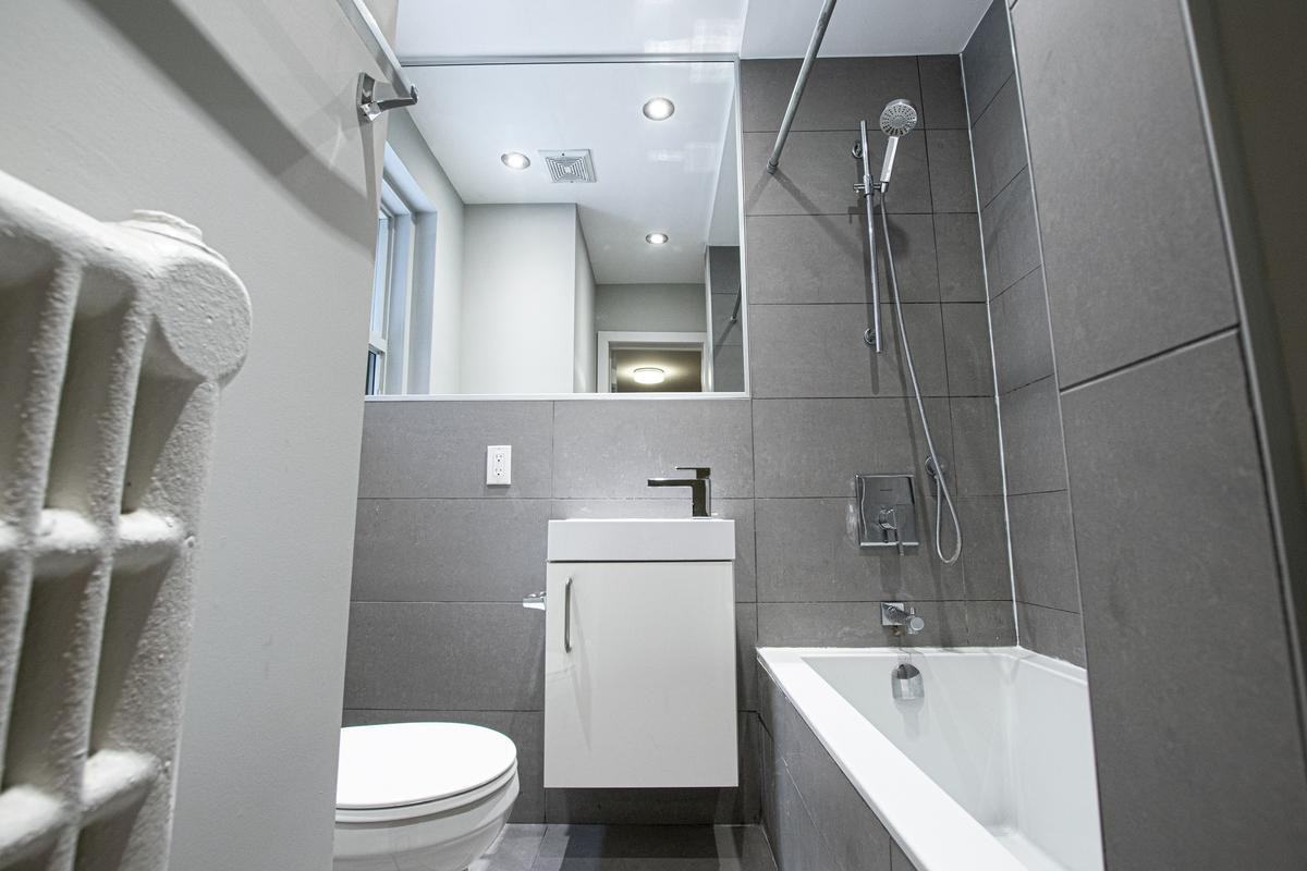 2367 Queen St. E - Photo 7 of 14