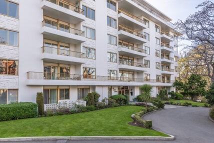 The White House Apartments - Photo 7 of 16