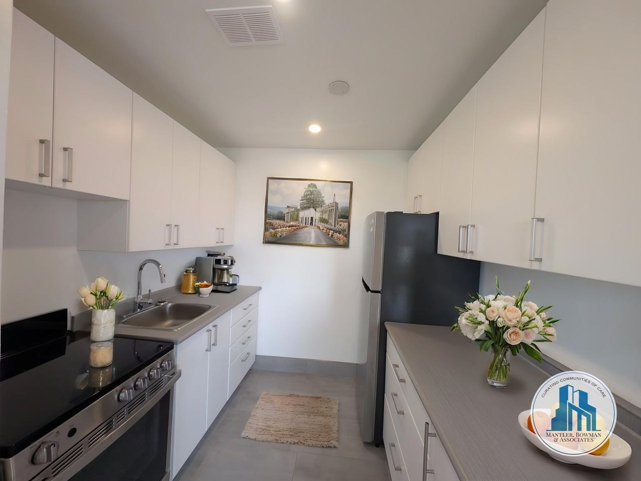 Bradford Apartments - Photo 7 of 11