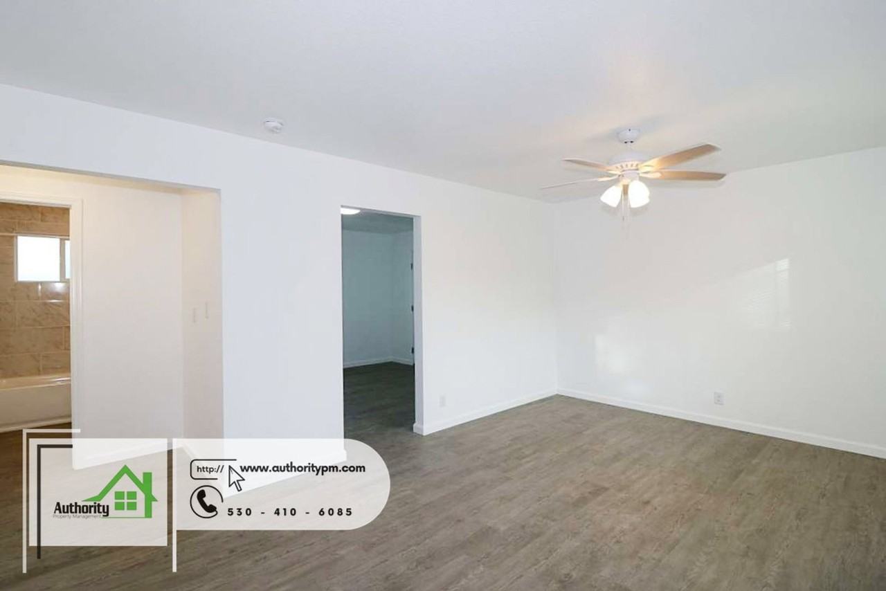 2835 Reservoir Ln - Photo 4 of 15