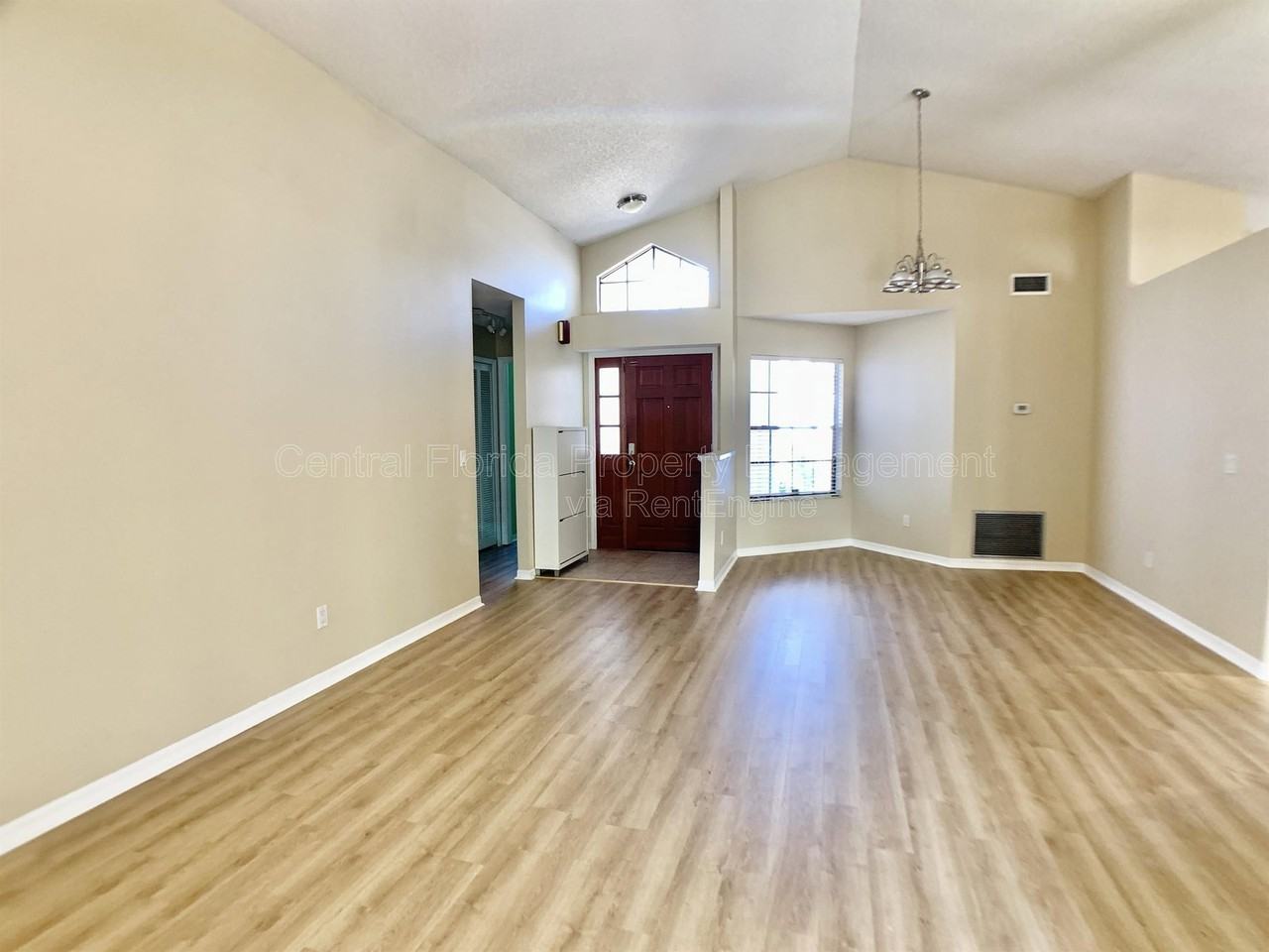 295 Morning Glory Dr - Photo 3 of 31